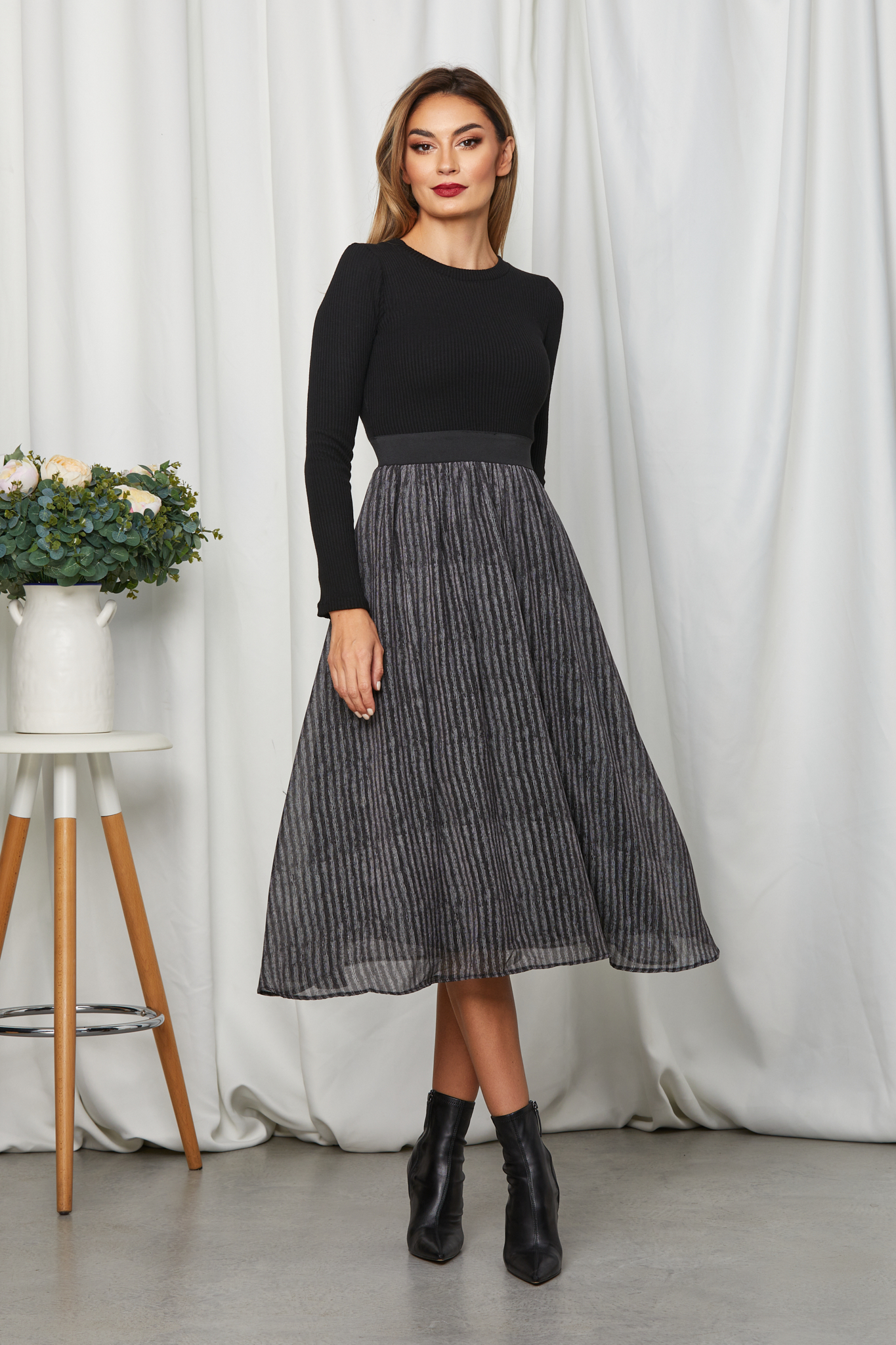 Rochie Manola Gri Rochie Manola Gri
