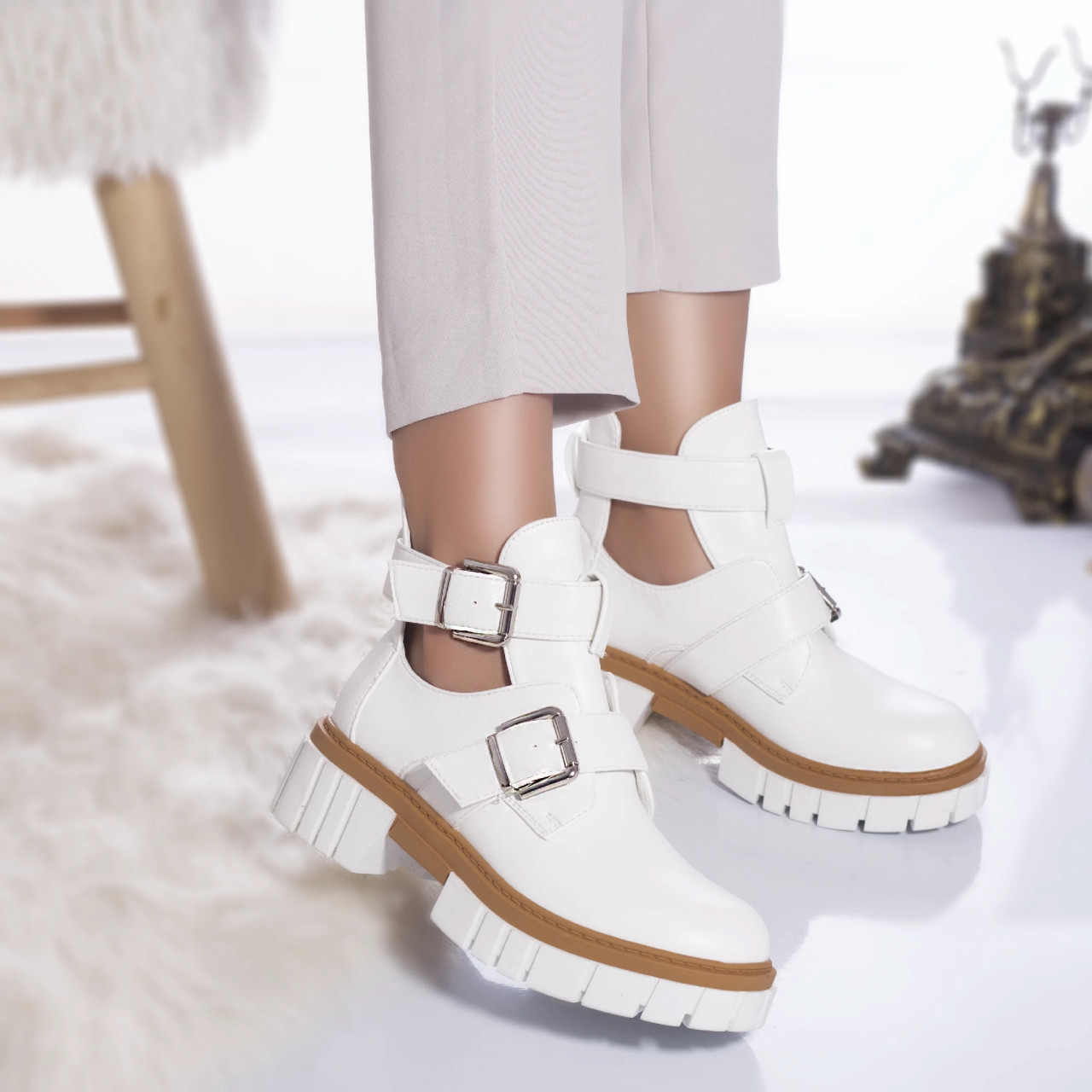 Ghete casual pilara piele ecologica alb Ghete casual pilara piele ecologica alb