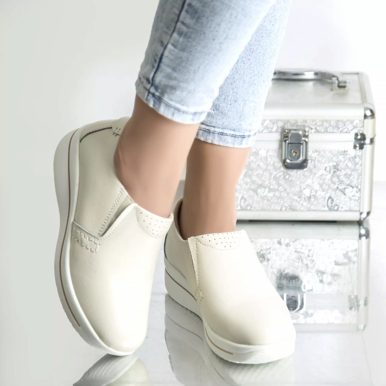 Pantofi casual karin bej piele naturala Pantofi casual karin bej piele naturala
