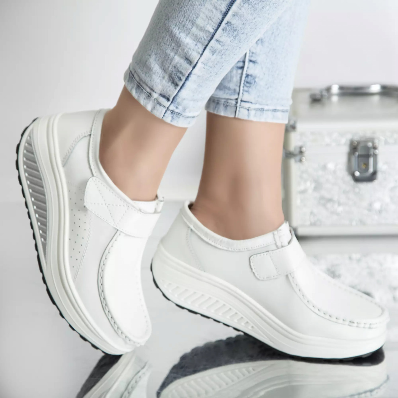 Pantofi cu platforma tiffany alb piele naturala Pantofi cu platforma tiffany alb piele naturala