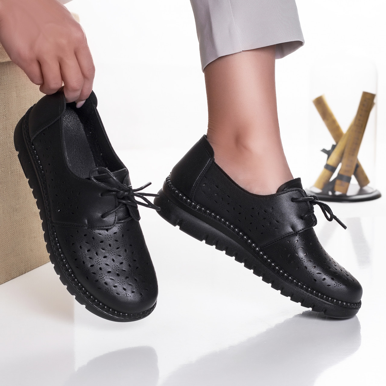 pantofi-dama-casual-negri-din-piele-ecologica-dalia9504