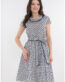 Rochie clos alba cu model geometric bleumarin-rosu