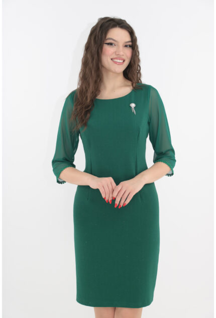 Rochie eleganta din stofa verde cu glitter discret si brosa