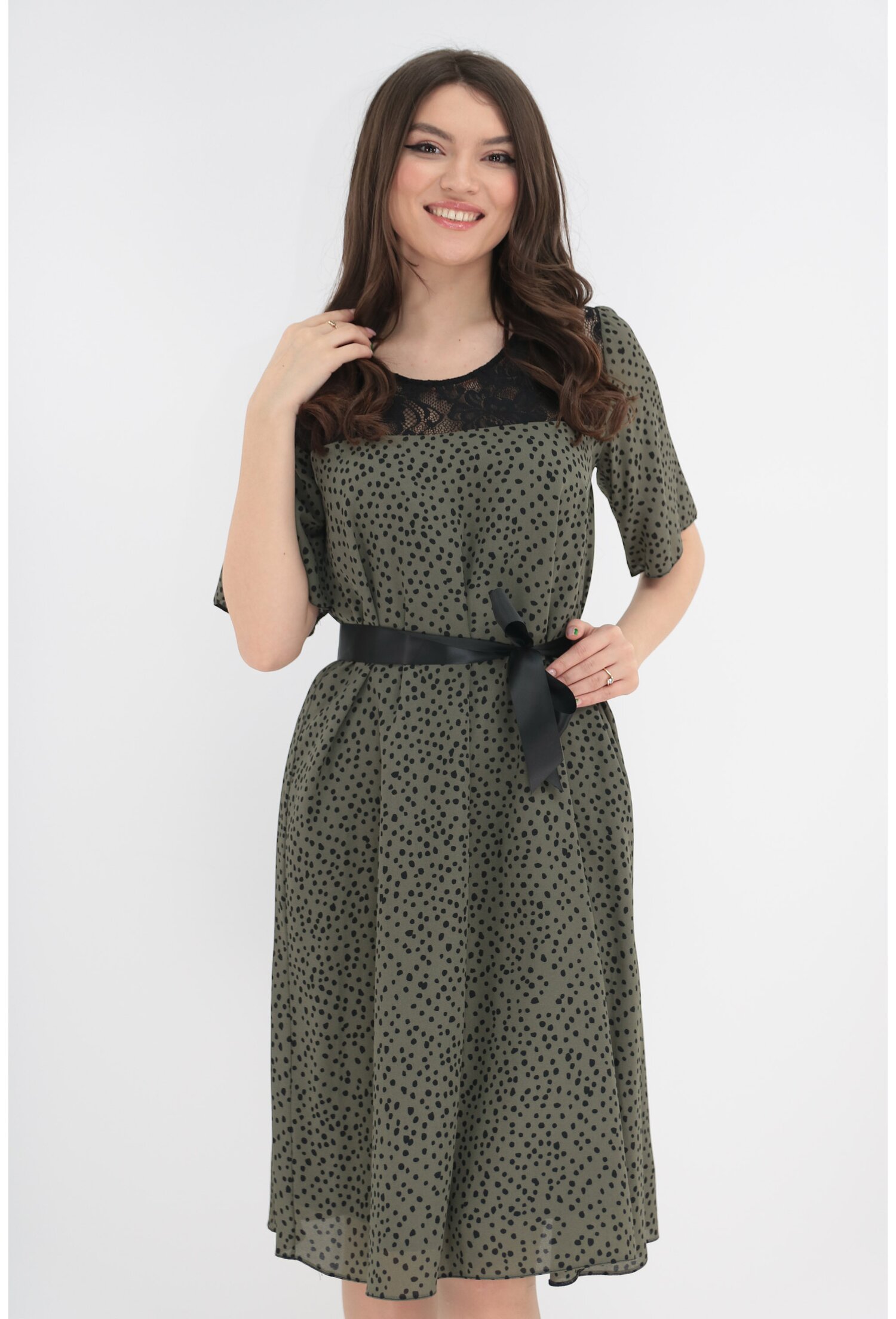 Rochie lejera din matase olive cu dantela neagra Rochie lejera din matase olive cu dantela neagra