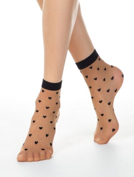 Sosete lycra natural cu inimioare negre Conte Elegant Lovely 20 den